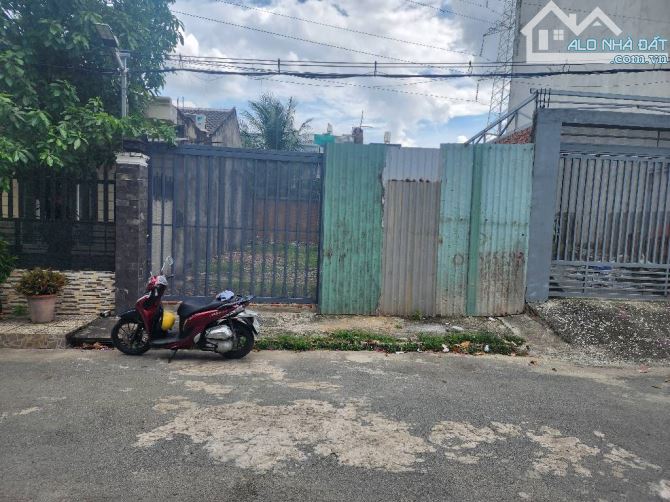 Đất thổ cư đường THẠNH LỘC 16 phường THẠNH LỘC Q12 DT 113,7m2(7x18) hẻm 9m 💲 6, 9 tỷ