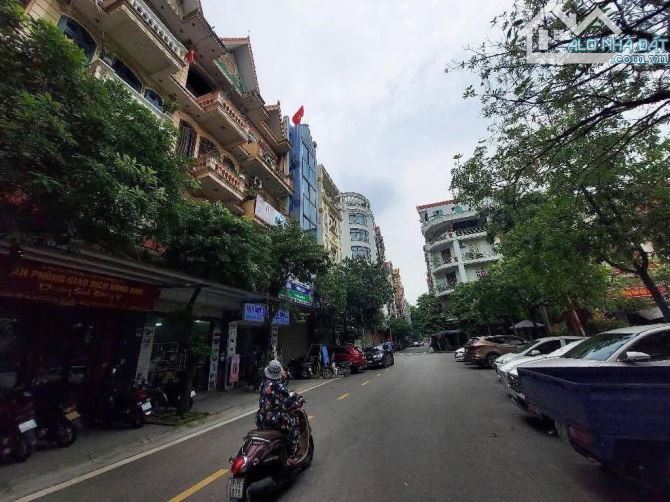 💥BÁN SIÊU PHẨM PHÂN LÔ CHỢ TRUNG TÂM THỊ TRẤN ĐÔNG ANH- NHÀ MỚI 5 TẦNG- KINH DOANH ĐỈNH💥