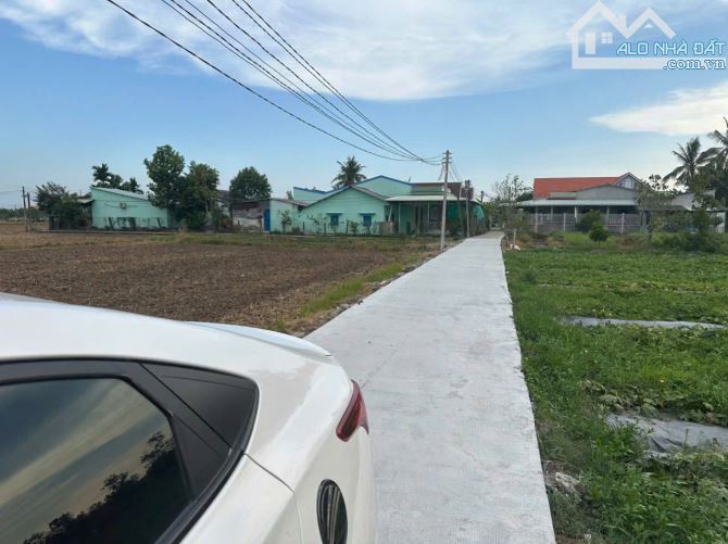 Cần bán đất thổ 186m tại Bình Tịnh, Tân Trụ cũ, (Tân Trụ, Tây Ninh mới)