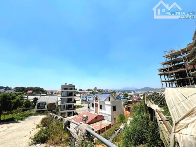 Bán đất view đẹp khu biệt thự gần trung tâm Đà Lạt, đi Hồ Xuân Hương 4km