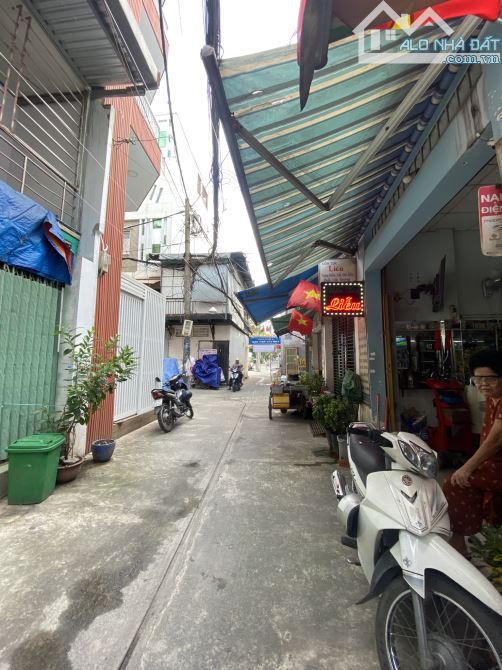 Bán Nhà 2MT HXH Đường Cách Mạng Tháng 8 Quận 3.KC:2 Tầng.Giá 13,7 tỷ