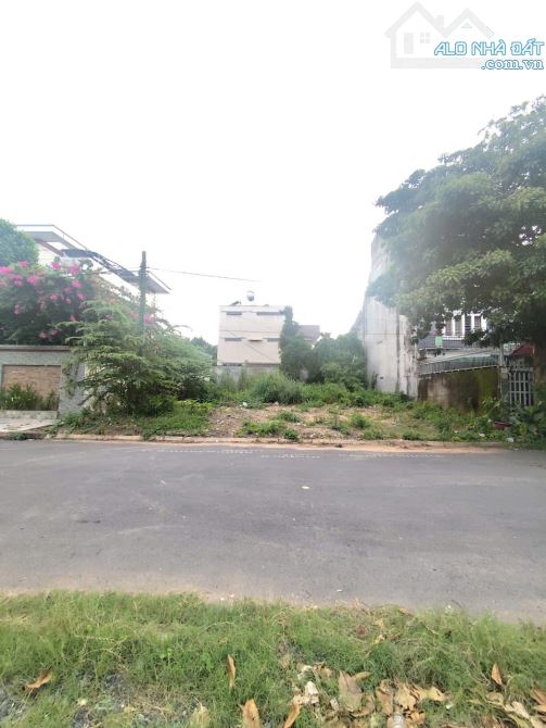 Bán lô đất biệt thự cực đẹp Lê Hữu Kiều, P. Bình Trưng Tây Q2. DT 16,5x24,5M. Giá 130tr/m2
