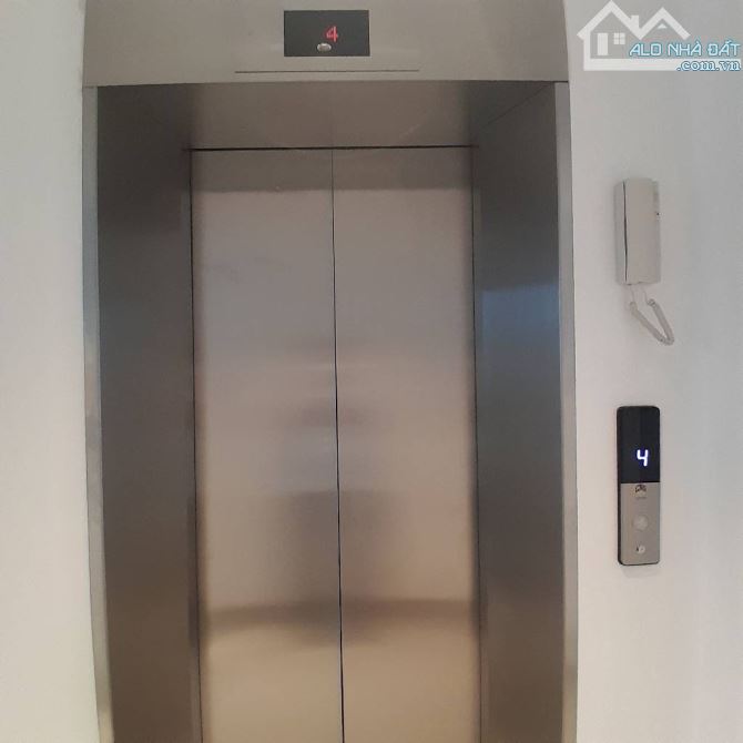 NHÀ MỚI LẠC LONG QUÂN DT 65M - XÂY 5 TẦNG - THANG MÁY - MT 4.2M - GIÁ CHÀO 12 TỶ