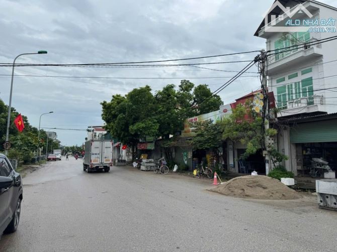 ĐÔNG ANH -  LÔ GÓC 3 MẶT TIỀN – VIEW HỒ – PHỐ LÊ HỮU TỰU – ĐƯỜNG 20M