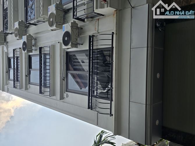 MẶT PHỐ HOÀNG CÔNG KIẾN HƯNG HÀ ĐÔNG-DT50M/6T-THANG MÁY-KINH DOANH- VỈA HÈ RỘNG