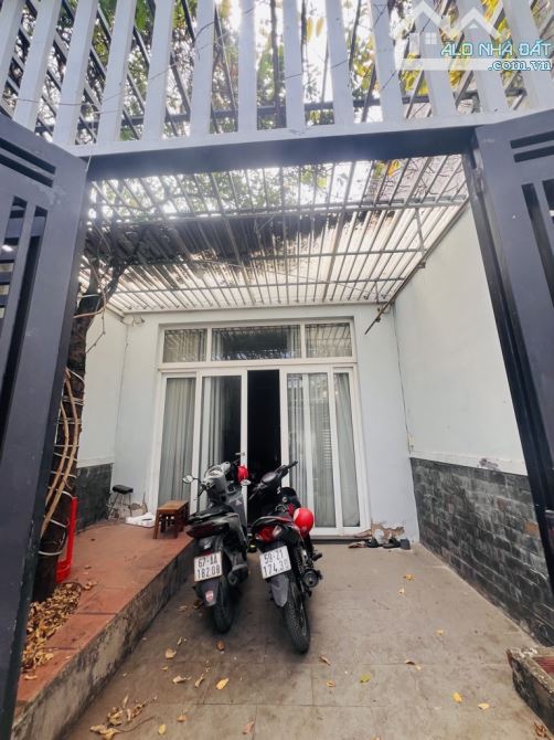 🏡 Nhà cấp 4 view sông - Gần UBND Nhà Bè - 4,4x20 - Giá 3,4 tỷ
