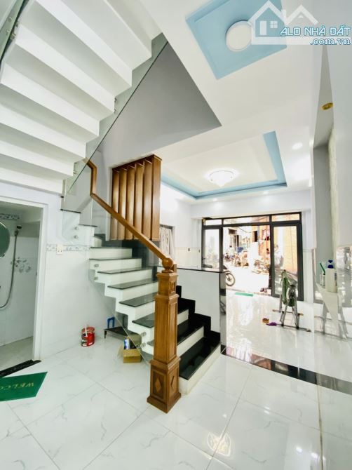 HẺM XE TẢI - HOÀNG HOA THÁM -P7 -60m2 -3 TẦNG -3 PN - Chỉ 7.X