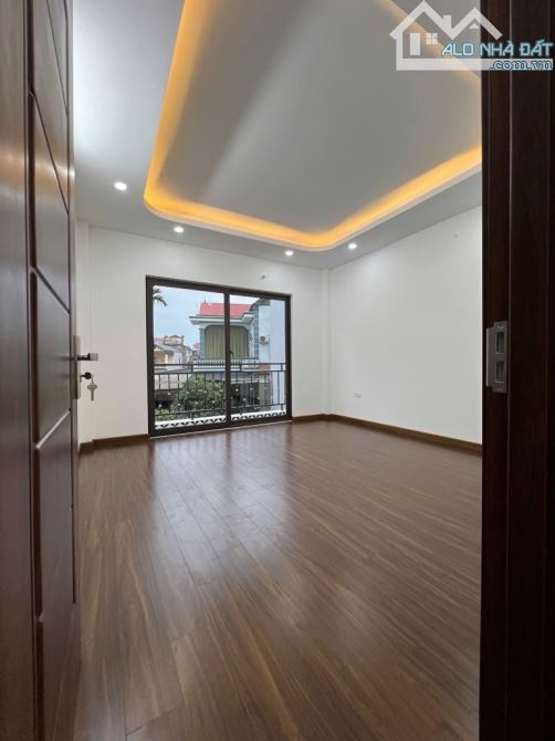 NHÀ MỚI – Ô TÔ ĐỖ CỬA – NGÕ 3.5M – DUYÊN THÁI THƯỜNG TÍN 4 TẦNG – 4 PHÒNG NGỦ – 2 MẶT THOÁ