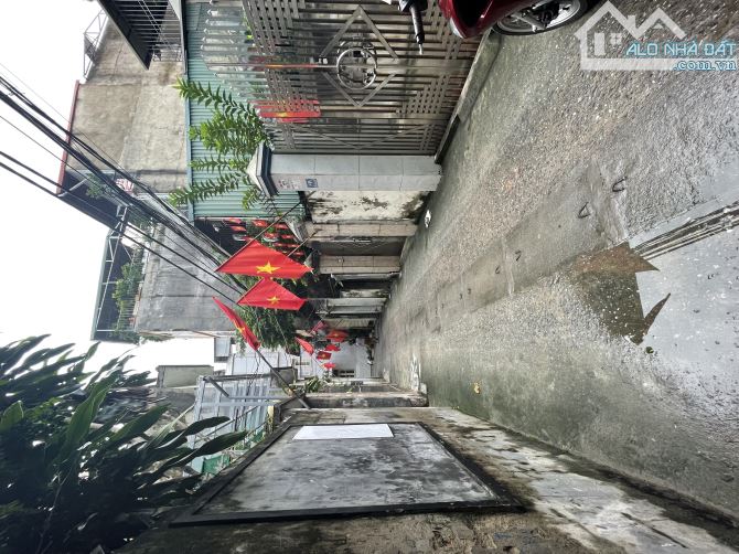Bán Đất Triều Khúc-Thanh Xuân, 130m2, MT 8.8m, ô tô đỗ cửa, siêu tiềm năng, giá cực tốt