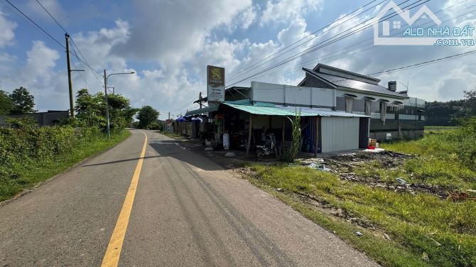 CÁCH CHỢ LÁNG DÀI CHỈ 700M XÃ ĐẤT ĐỎ -TP HCM 📐Diện tích 10x46-463m sẵn 200m thổ cư