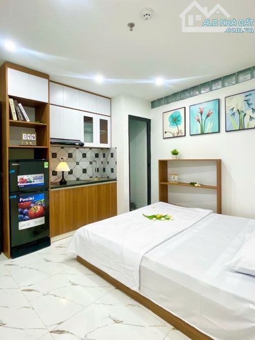 Bán căn CCMN 100m, 7 tầng thang máy, PCCC đảm bảo, dòng tiền ổn định, khu Bách