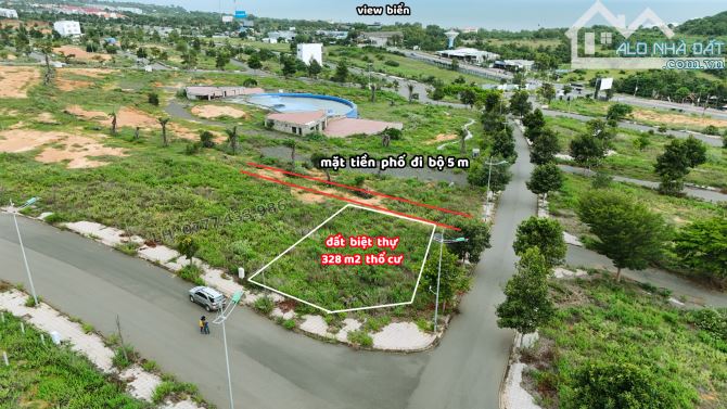 Bán đất 320 m2 thổ cư  mặt tiền đường Nguyễn Thông dự án Queen Pear view biển