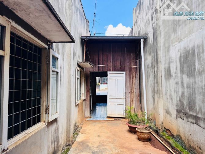BÁN ĐẤT TẶNG NHÀ MẶT TIỀN ĐƯỜNG Y NUÊ P. EATAM - Loctran - 10