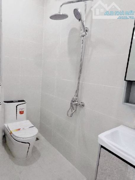 SHR - 6,8 tỷ. Nhà mới full nội thất ở ngay 4 tầng - 4x13m, hẻm 5m, Bình Tiên Q6 - 10