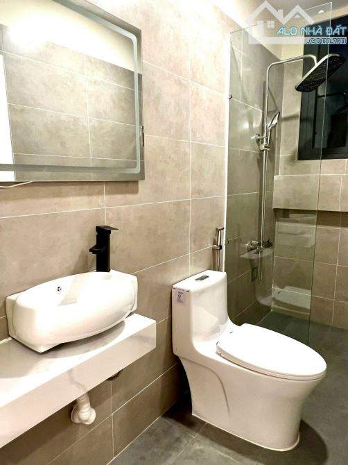 Bán nhà 2 mặt tiền đường Phan Xích Long Q11 dt( 4 x 20m) giá 13 tỷ - 10