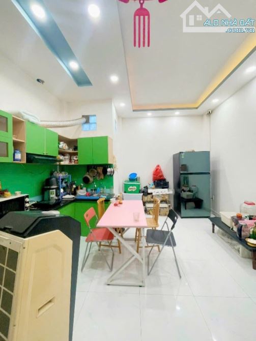 Nhà diện tích khủng Đoàn Văn Bơ Q4. 4T. MT 4m. 4PN. 60m2. 6,2 tỷ có thương lượng - 11