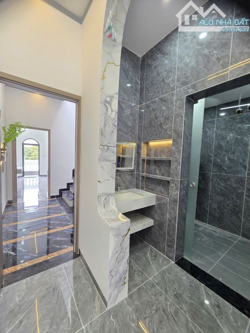 4Tỷ300 👉 Nhà 1T2L Đầy Đủ Nội Thất giáp ranh Dĩ An__hẻm xe hơi cách Phạm Văn Diêu chỉ 300m - 11