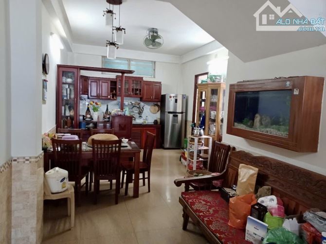 Bán nhà mặt tiền đường Nguyễn Du, kẹp kiệt thoáng mát. - 1