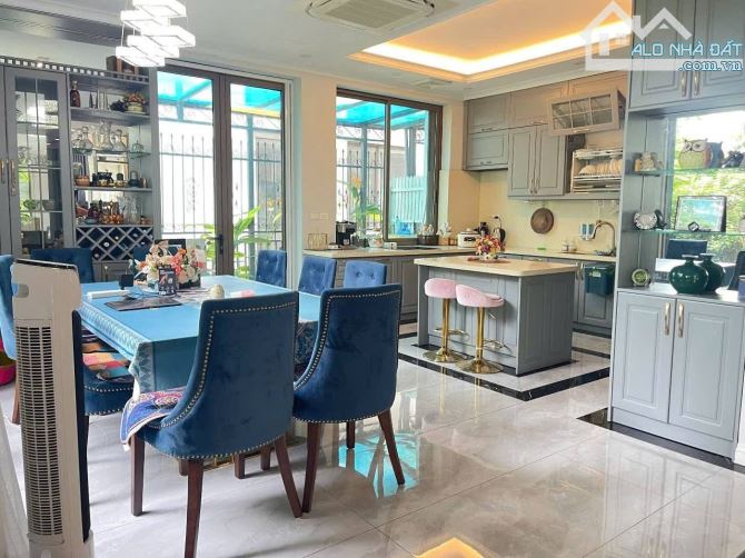 Bán BT víp ngõ 214 nguyễn xiển, lô góc  dt180m 7 tầng mt15m giá 53,7 tỷ, siêu víp - 1