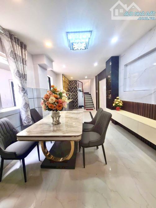 4 Tỷ nhỉnh: Cầu vượt 3/2 Quận 10 - Căn góc 2 view 3 Phòng ngủ 4 Tầng Full nội thất. VŨ - 1
