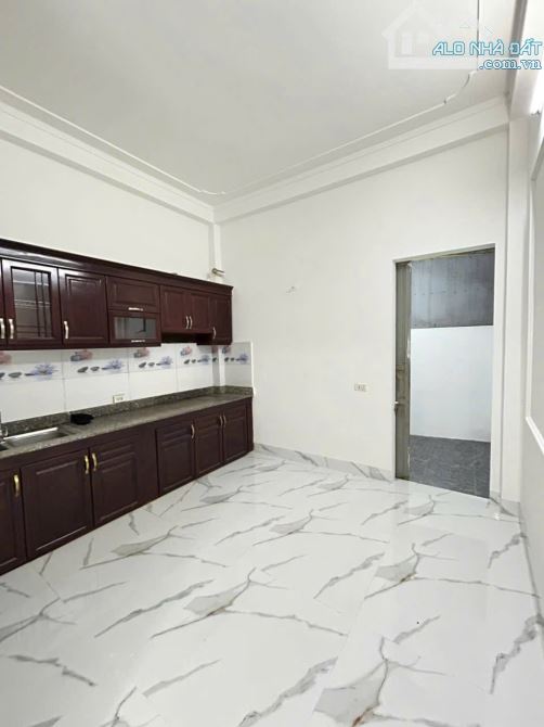 BÁN NHÀ 1.86 TỶ 3 TẦNG 57M2 Ô TÔ ĐỖ CỬA NGÕ ĐƯỜNG LỘC VƯỢNG - 1