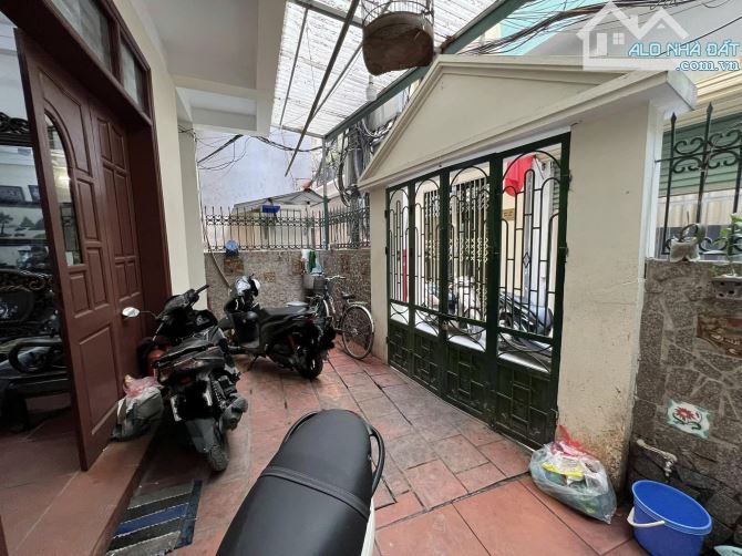 Bán nhà phố Xã Đàn 58m2, 4 tầng mặt tiền 5.5m ô tô đỗ cổng 2 thoáng 13.2 tỷ hiếm Đống Đa - 1