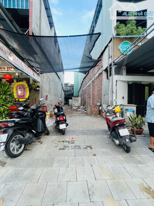 🔥 Đất mặt tiền Lý Thái Tông . Trục thông biển , Cách biển 100m,   👉Cách ngả tư 3 căn nha - 1