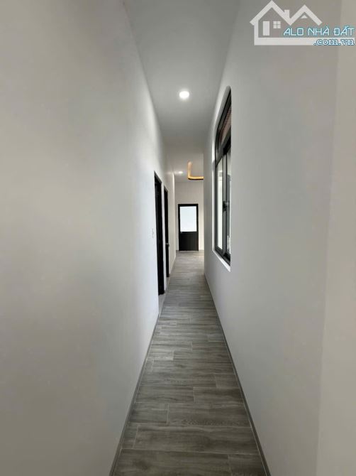 bán nhà đẹp mới xây hiện đại sân vườn rộng rãi - 1