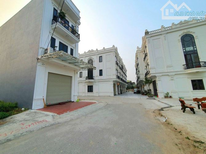 Đất 2,0x tỷ Lô góc tại Chung cư Quỳnh Hoàng, Nam Sơn đường 8m - 1