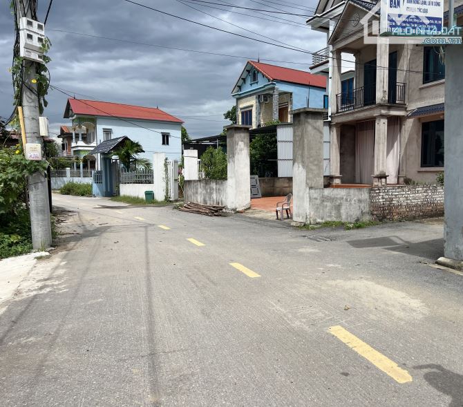 Lô góc đẹp .Mặt trục chính kinh doanh .82m full.Sổ đẹp -Đông Lai -Quang Tiến . - 1