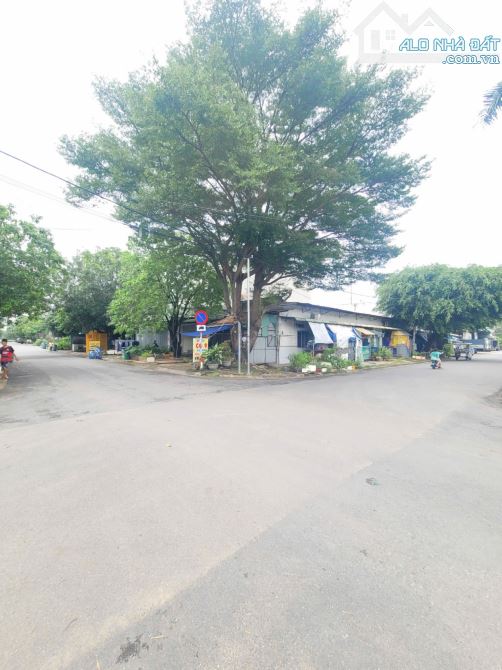 10Tỷ TL🔥Bán 300m2 nhà cấp 4 +10 phòng trọ _Góc 2MT KDC Đông An, p.Tân Đông Hiệp, Tp.Dĩ An - 1