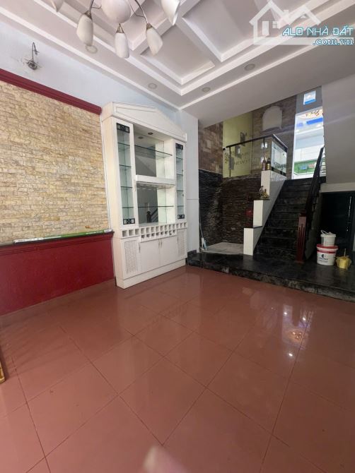 Bán nhà 3 mặt thoáng HXH Trần Nhân Tôn Quận 5, 50m2, 4 tầng chỉ nhỉnh 11 tỷ - 1