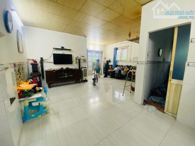 BÁN NHÀ CẤP 4 CỨNG CÁP, NỞ HẬU TÀI LỘC,ĐƯỜNG HUỲNH TẤN PHÁT,NHÀ BÈ,75M2, 2PN-GIÁ 3.5 TỶ - 1