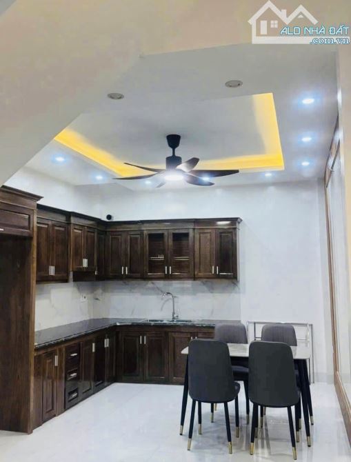 * LÊ TRỌNG TẤN- Ô TÔ VÀO NHÀ - THOÁNG TRƯỚC SAU - NGÕ THÔNG KINH DOANH - 1