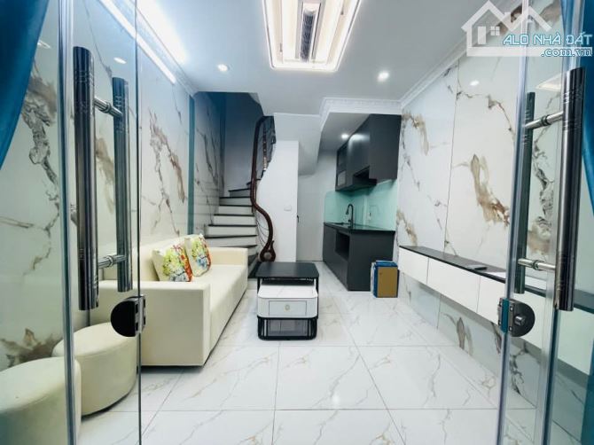 GIÁ 5 TỶ! NHÀ NGÕ 110 TÂY SƠN - ĐỐNG ĐA: 22M², 5 TẦNG, MT 3.3M - Ở NGAY, FULL NỘI THẤT! - 1