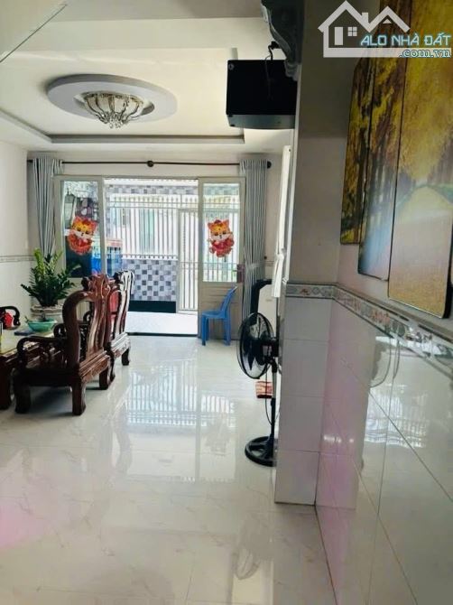 NHÀ DT 4.2 x 14m - SÁT MT Q8, HẺM LỚN THÔNG DƯƠNG BÁ TRẠC - Chỉ 5.6 TỎI - 1