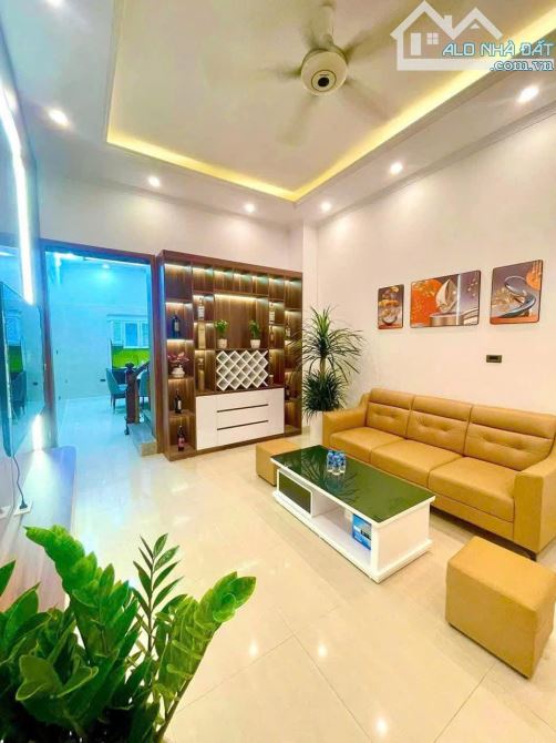 Bán nhà Thịnh Liệt, DT45m ,Giá Hơn 7 tỷ,oto Gần ,Lô Góc, Full Nội Thất - 1