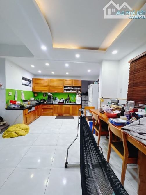CHÍNH CHỦ BÁN NHÀ 5 LẦU TÔN ĐẢN Q.4 LÔ NHÌ HẺM 3M5 DTSD 150M2 NGANG 8 CHỈ NHỈNH 6TỶ XÍU - 1