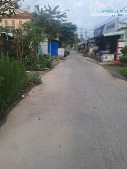 Chủ kẹt tiền lô công việc cần bán gấp lô đất mặt tiền đường giồng sắn phú đông ngày khu dâ - 1
