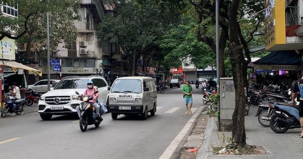 HOT Mặt Phố Vĩnh Tuy quận Hai bà Trưng 33m 5 tầng vỉa hè ô tô sổ vuông Kinh doanh vô địch - 1