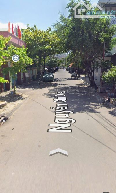 BÁN NHÀ ĐẤT MẶT TIỀN – ĐƯỜNG NGUYỄN CHÍ DIỂU, QUY NHƠN 📍 Vị trí trung tâm: - 1