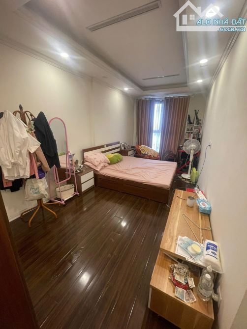 Cho thuê nhà Phố Phương Mai, 4 tầng x 60m2, 3 ngủ, 3 WC, 17 triệu VP cty, kết hợp ở gđ - 1