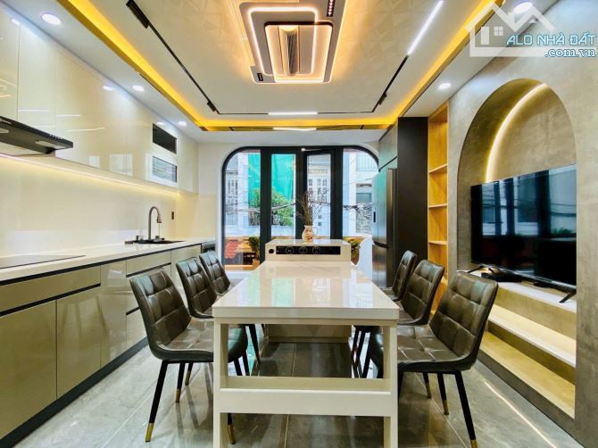 Siêu Phẩm Khó Tìm! Nhà Hẻm Xe Hơi 585/3 Sư Vạn Hạnh - DT 4,3x16m - 5 Tầng - Giá Tốt ! - 1