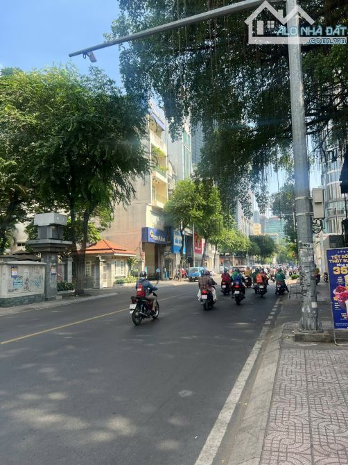Bán toà nhà VP 170 Hai Bà Trưng Q1 chỉ 750tỷ hầm 11tầng DT 19x35 CN669 - 1