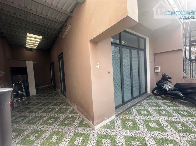 Bán nhà hẻm ba gác 1 trệt 1 lầu, 2 phòng ngủ 2wc, sổ riêng hoàn công, Phường 3 Quận 8 - 1