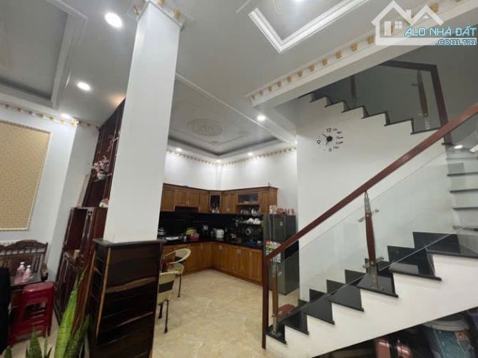 Bán nhà 3 tầng khu biệt thự + nội thất đẹp – Hiệp Bình Phước, TĐ – chỉ 5,x tỷ đồng - 1