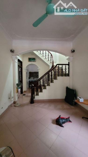 mặt phố kinh doanh đường Quang Lai, Tứ Hiệp. DT: 52m, nhà 3 tầng, 2 vỉa hè, xe bus tránh - 1