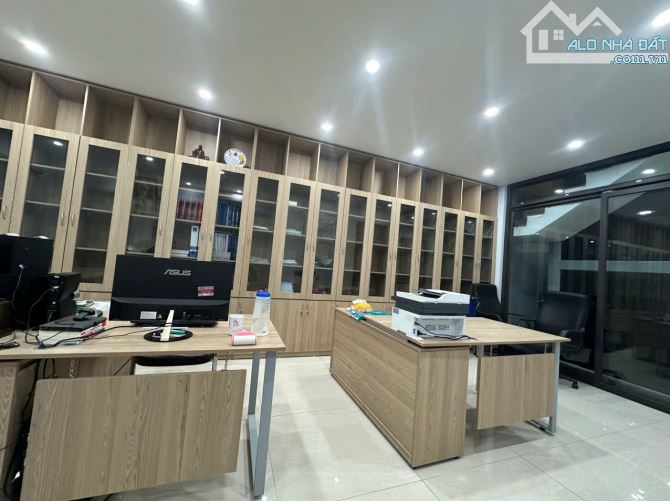 SIÊU HIẾM 27 TỶ - 68M2 - 5.8M MẶT TIỀN - NHÀ PHỐ NGUYÊN HỒNG - PHÂN LÔ VỈA HÈ Ô TÔ TRÁNH - 1
