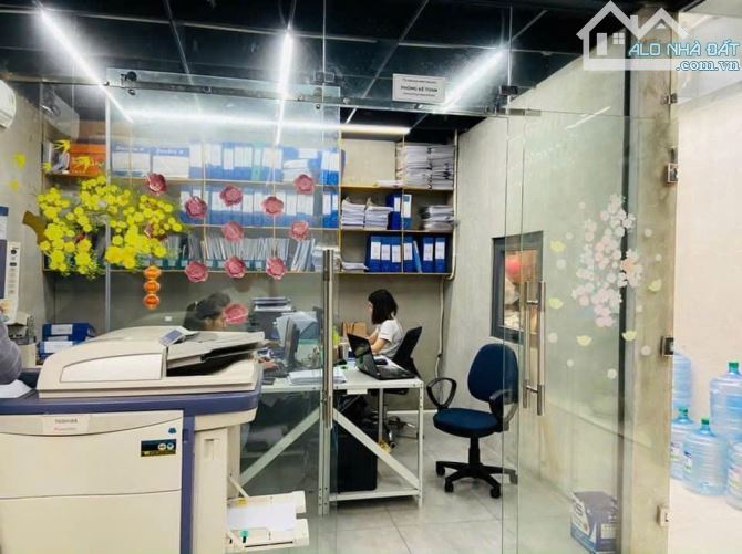 biệt thự mini - dt 200m2 - 1t1l - 6pn - chỉ 11.5 tỉ - đình phong phú - 1