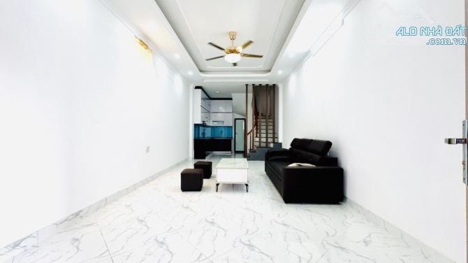 NHÀ MỚI 5 TẦNG 42M THẠCH BÀN LONG BIÊN GIÁ CHÀO HƠN 6 TỶ - 1